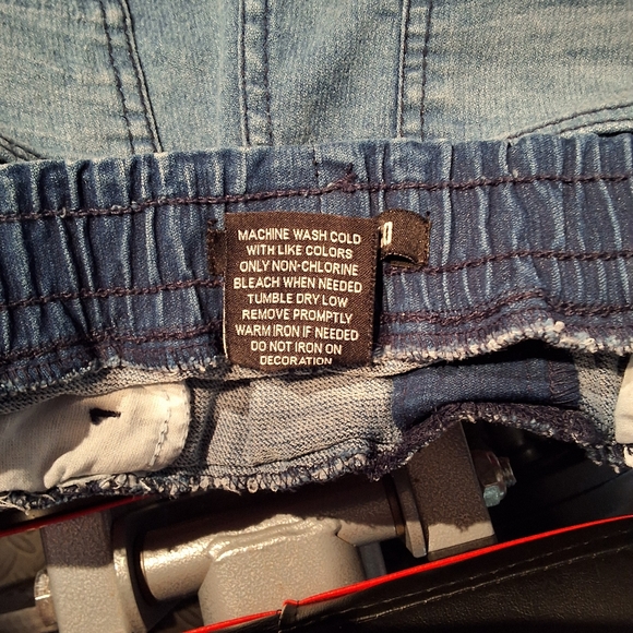 Boys denim shorts. - Picture 6 of 6